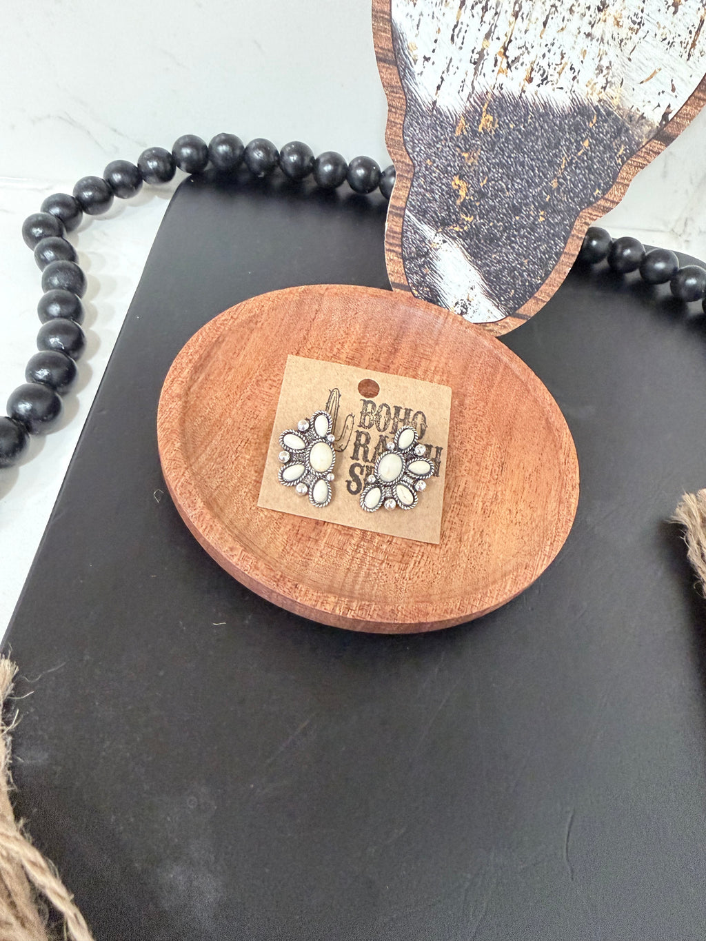 Western Oval Stone Stud Earrings