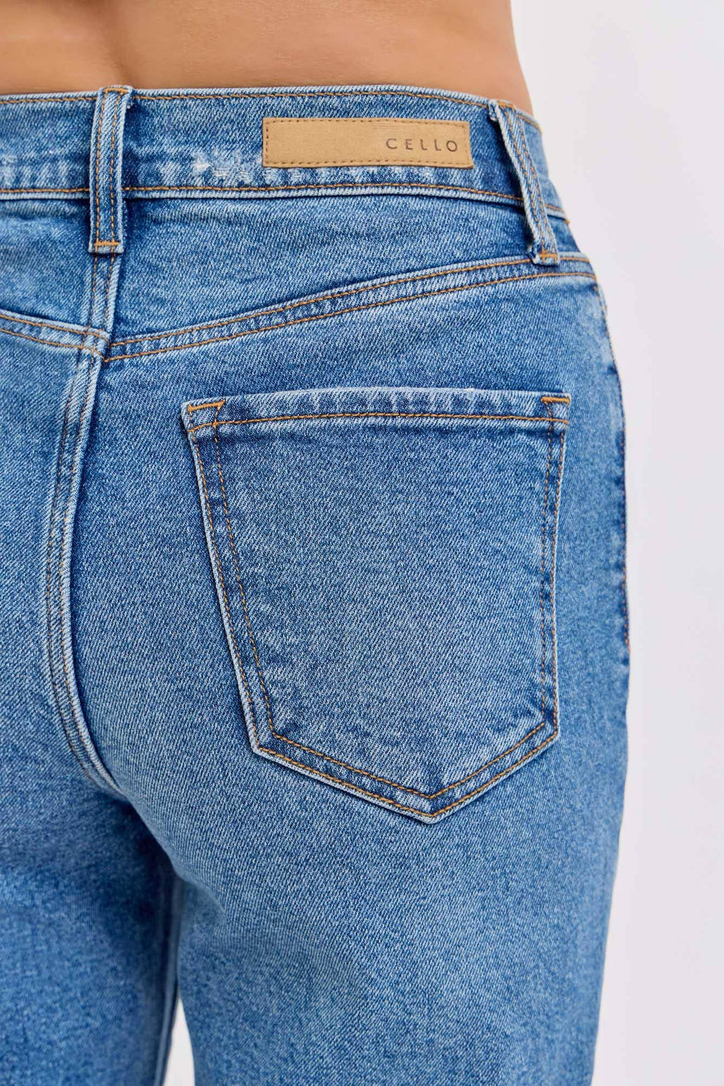 Super High Rise Destroy Dad Jean Medium Wash